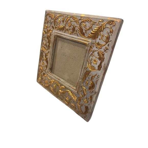 Italian victorian floral ornate standing picture frame. 3X3 photo glass? Resin? - Picture 4 of 8